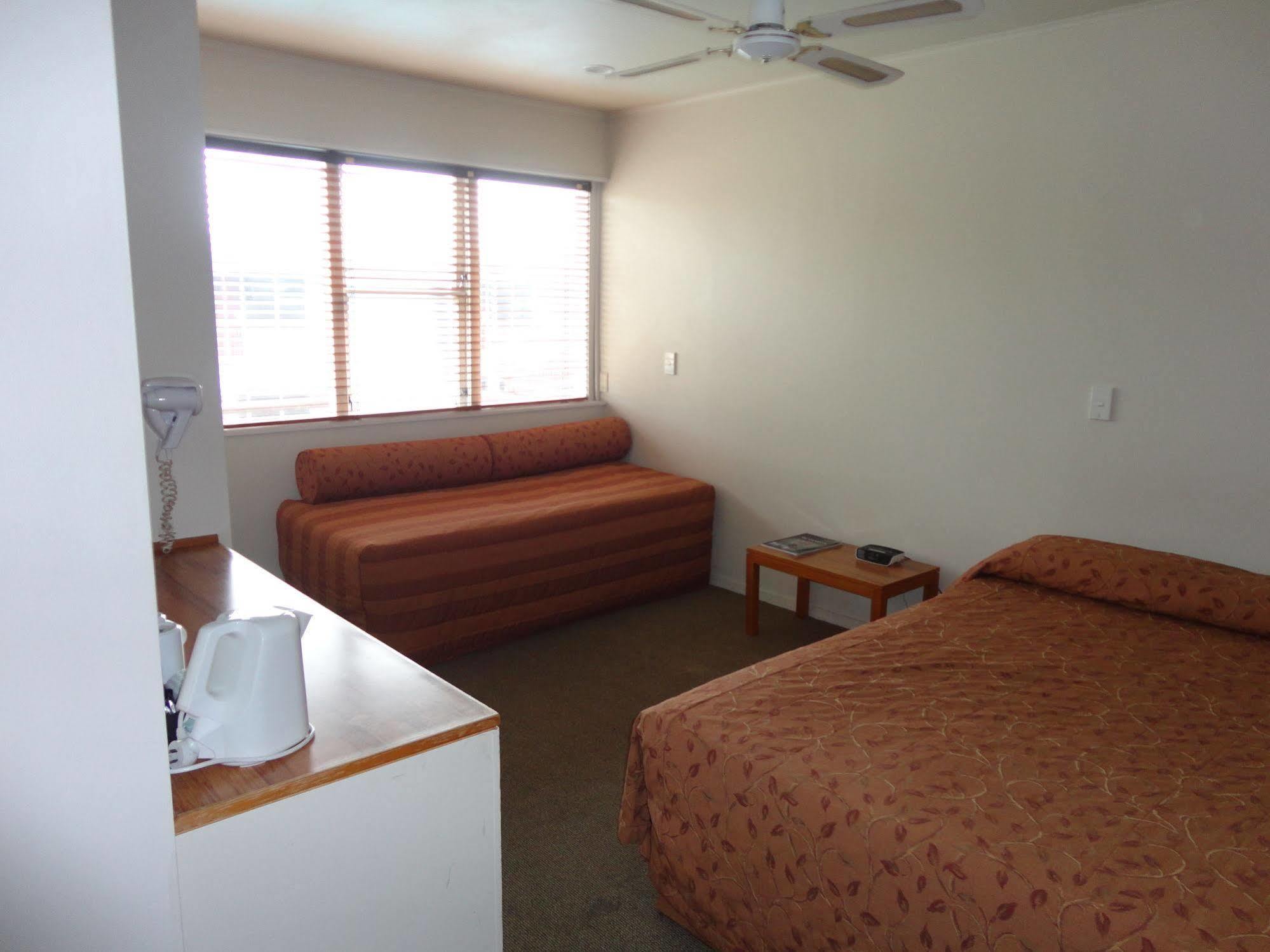 Silver Oaks Hotel - Geyserland โรโตรัว ภายนอก รูปภาพ