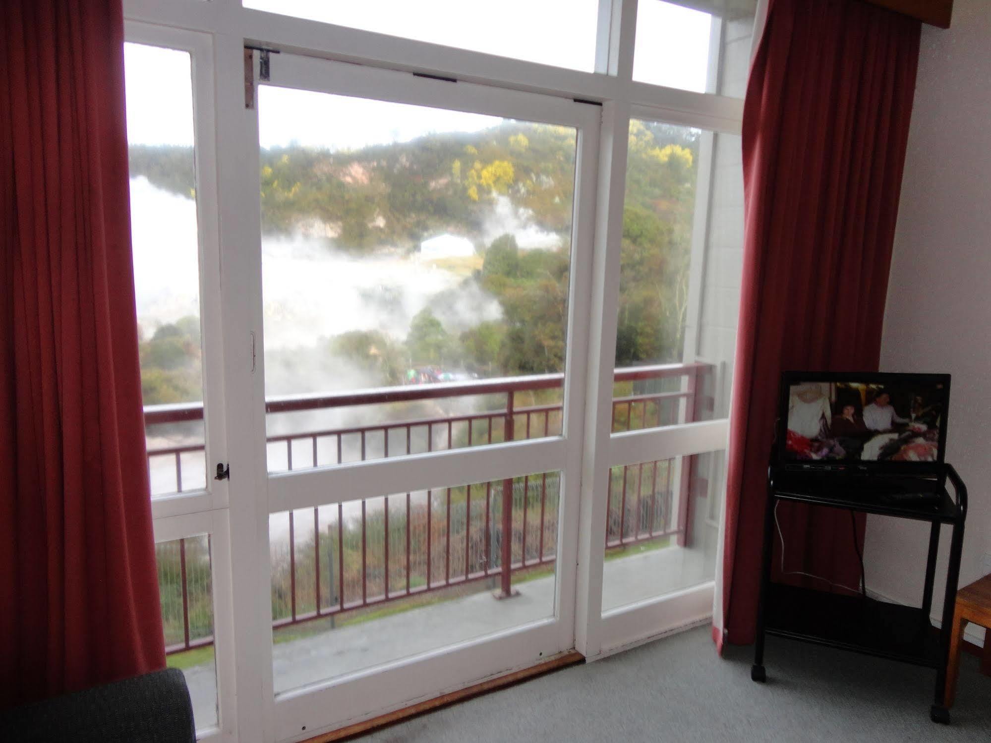 Silver Oaks Hotel - Geyserland โรโตรัว ภายนอก รูปภาพ